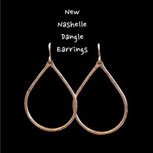 New Nashelle Dangle Earings